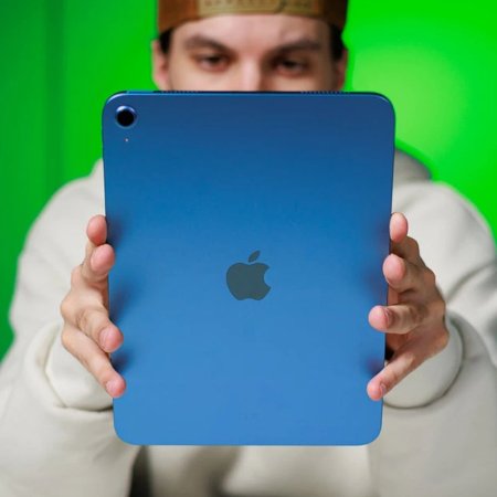 Apple iPad 2025 Wi-Fi 256GB and 6GB RAM Tablet