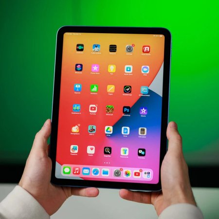 Apple iPad 2025 Wi-Fi 256GB and 6GB RAM Tablet