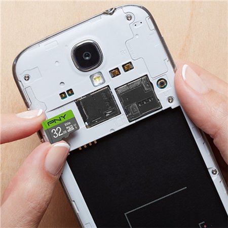 کارت حافظه microSD پی ان وای ظرفیت 32 گیگابایت با سرعت خواندن 100 مگابایت بر ثانیه